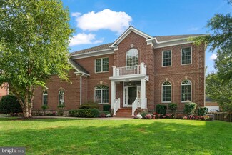 8123 Sandburg Hill Ct, Dunn Loring, VA 22027