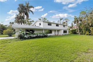 8531 Yorkshire Ln, Fort Myers, FL 33919