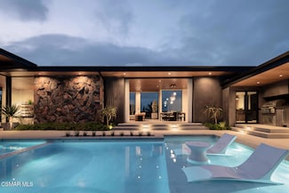 821 Emerson St, Thousand Oaks, CA 91362
