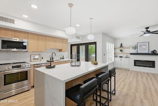 8171 E Del Caverna Dr, Scottsdale, AZ 85258