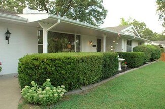 2731 E Normandy St, Springfield, MO 65804