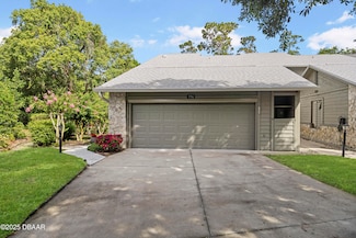 136 Deer Lake Cir, Ormond Beach, FL 32174