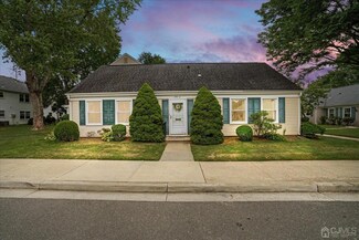 241 Mayflower Way, Monroe Township, NJ 08831