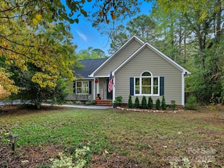 327 Rehobeth Rd, Waxhaw, NC 28173