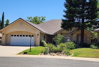 2133 Darsha Ln, Redding, CA 96003