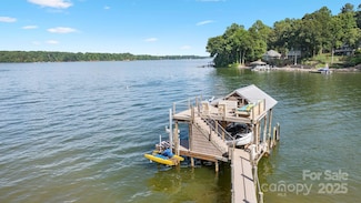 8855 Dog Leg Rd, Sherrills Ford, NC 28673