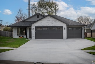 3515 SE Howard Dr, Topeka, KS 66605