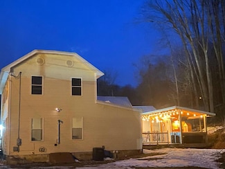 182 Burgoyne Rd, Ticonderoga, NY 12883