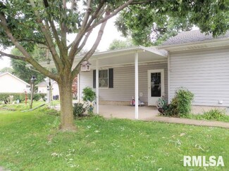 407 6th St, Hampton, IL 61256