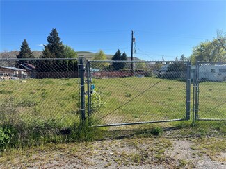1515 Columbia Ave, Bridgeport, WA 98813