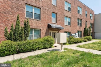 1712 W St SE Unit 18, Washington, DC 20020