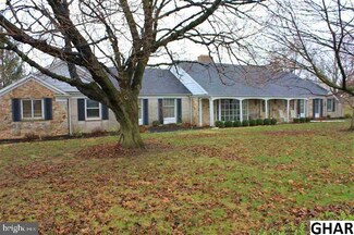 7423 Green Hill Rd, Harrisburg, PA 17112