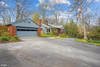 3520 Barkley Dr, Fairfax, VA 22031