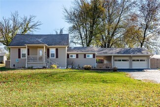 346 N Hampton Rd, Springfield, OH 45504