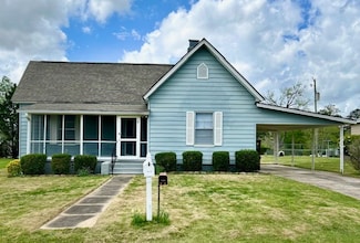 3013 22nd Ave, Valley, AL 36854