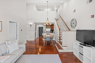 7400 River Rd Unit 447, North Bergen, NJ 07047