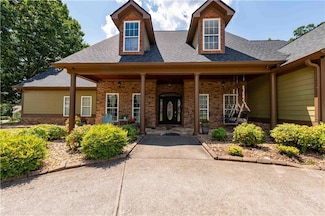 42 Rocky Mountain Pass, Adairsville, GA 30103