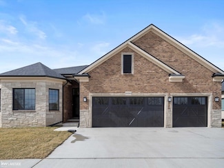 55203 Saint Paul Dr, Macomb, MI 48042