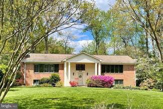 9008 Colesbury Place, Fairfax, VA 22031