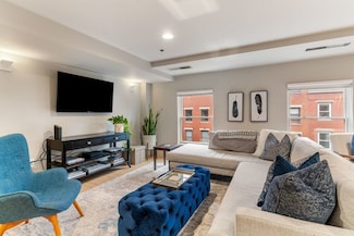 100 Fulton St Unit 4T, Boston, MA 02109