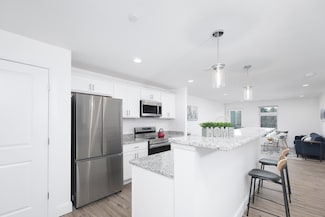 2 Hotel Ave Unit 1BED + DEN, Peabody, MA 01960