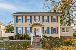 74 W Stratford Ave, Lansdowne, PA 19050