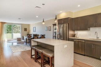 77 Court St Unit 207, Newton, MA 02458