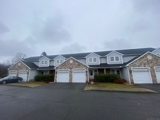 104 Lantern Ct, Clinton, CT 06413