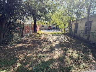 1327 Montezuma St, San Antonio, TX 78207