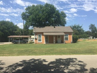 215 Church St, Valley View, TX 76272