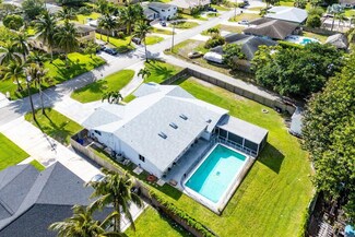 6595 N Plymouth Dr, Lake Worth, FL 33462