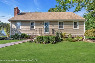 469 Freehold St, Oakhurst, NJ 07755