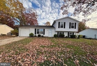 76 Lupus Ln, Sewell, NJ 08080