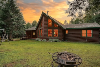 24 Stone House Ct, Whitefield, ME 04353