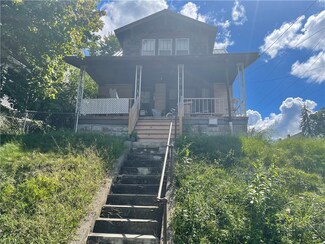 2600 Jenny Lind St, McKeesport, PA 15132