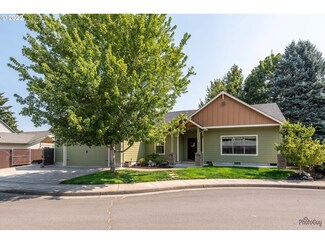 853 67th Place, Springfield, OR 97478
