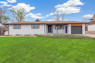 8622 W Warren Ln, Lakewood, CO 80227