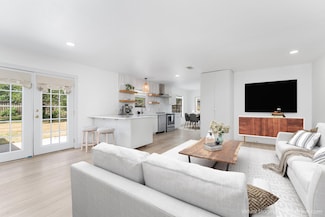 1001 E Applegate Dr, Austin, TX 78753