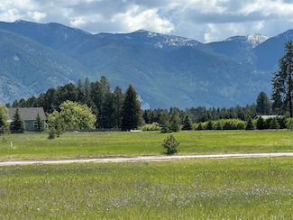 118 Bad Rock Dr, Columbia Falls, MT 59912