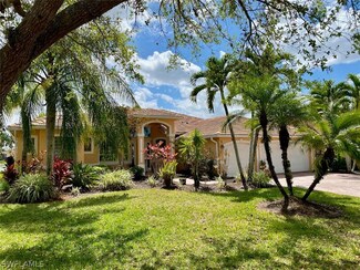 996 Chesapeake Bay Ct, Naples, FL 34120
