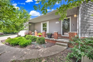 216 S Hershey Rd, Bloomington, IL 61704