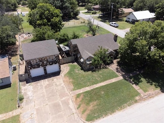230 W Colorado St, Walters, OK 73572