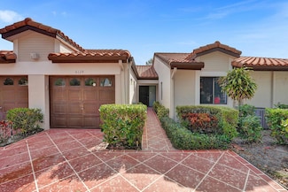 6128 Kings Gate Cir, Delray Beach, FL 33484