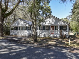 35 Apaco Ave, Apalachicola, FL 32320