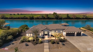 3501 Blue Loop Ln, Arvin, CA 93203