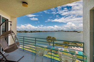 7932 Sailboat Key Blvd S Unit 305, South Pasadena, FL 33707