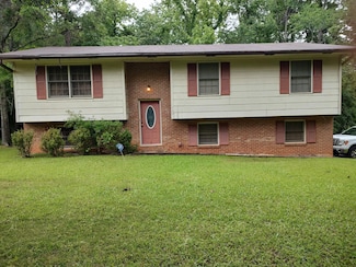 1369 King Arthur Dr, Macon, GA 31220