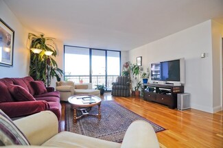 60 Longwood Ave Unit 304, Brookline, MA 02446