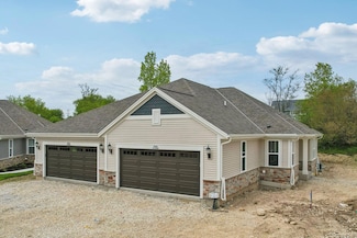 W204N17669 Laurel Place Unit 602, Jackson, WI 53037