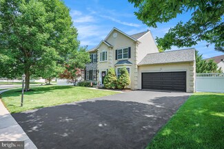 13 Crimson Dr, Norristown, PA 19401